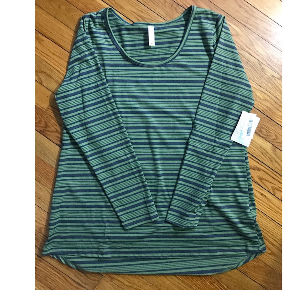 NWT LuLaRoe Green/Gray Lynnae Top, size XL